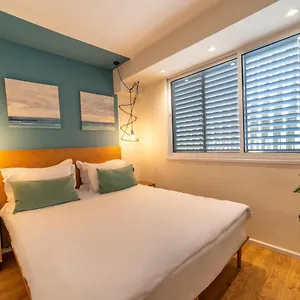 One Bedroom By - Sheshet Hayamim Street דירה