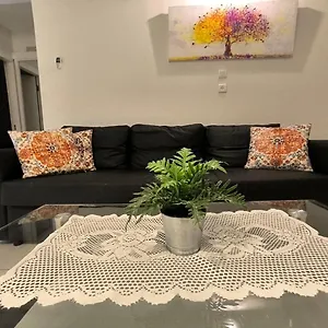 The-home-away-from-home דירה