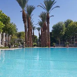 Royal Park- Magical Garden דירה